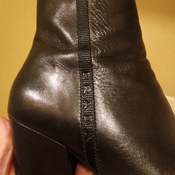 PRADA LEATHER ANKLE BOOTS 40/10 - Picture 6 of 7